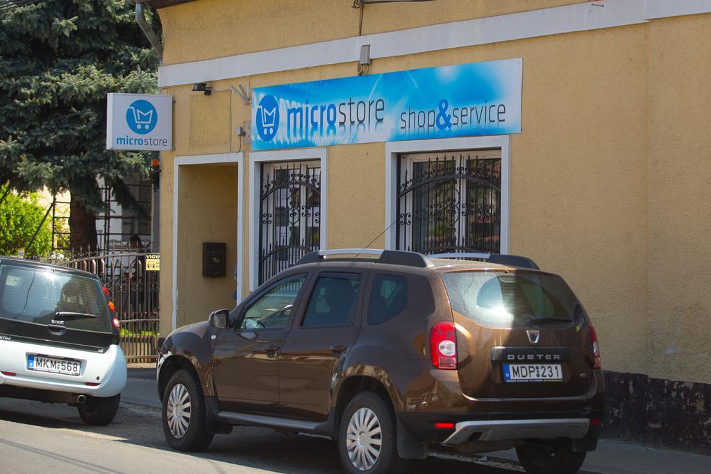 Airport Microstore Panzio Vecsés Buitenkant foto